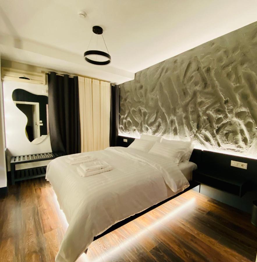 Tirana Central Rooms Esterno foto