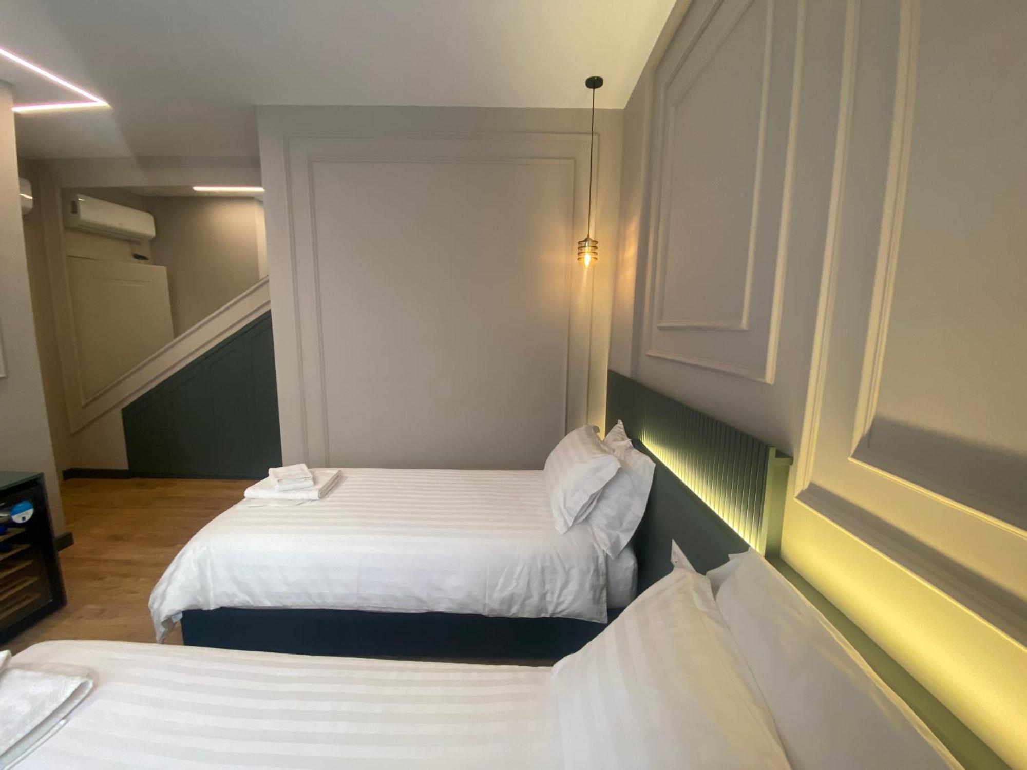 Tirana Central Rooms Esterno foto