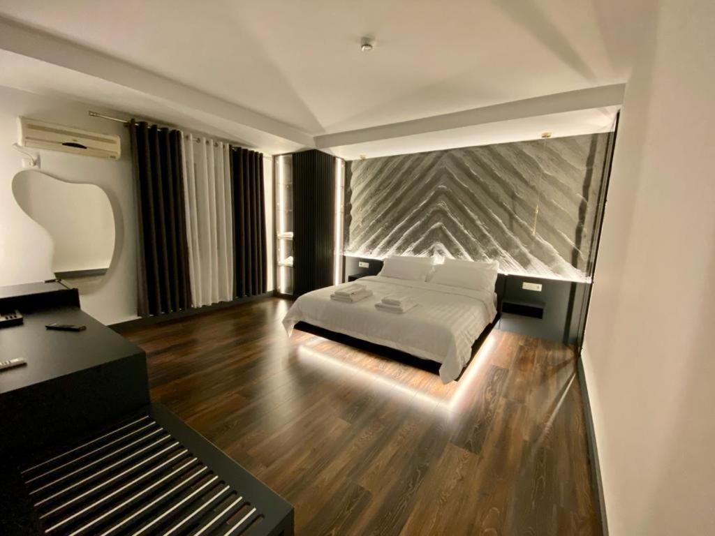 Tirana Central Rooms Esterno foto