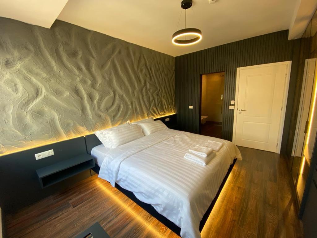 Tirana Central Rooms Esterno foto