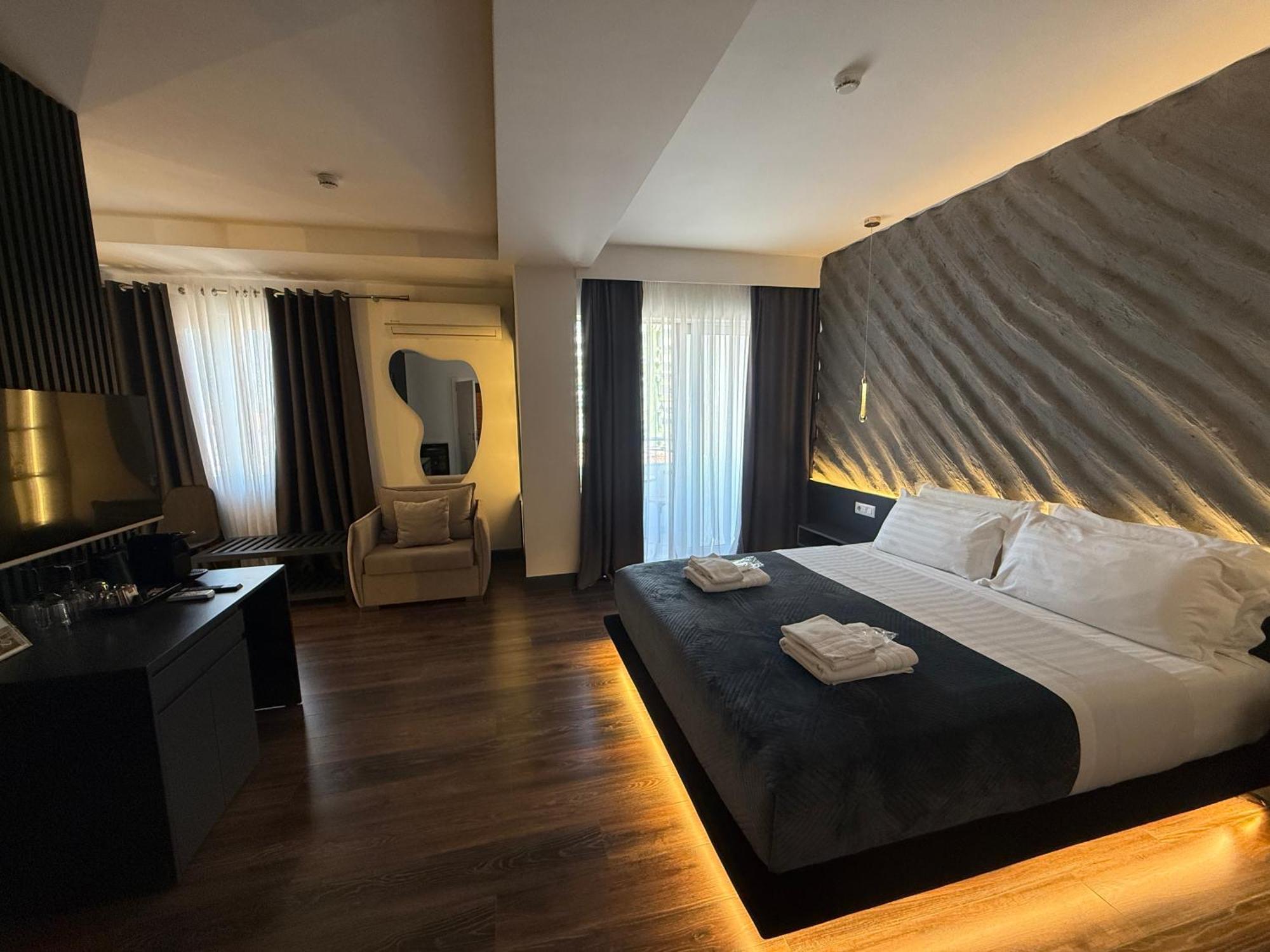 Tirana Central Rooms Esterno foto
