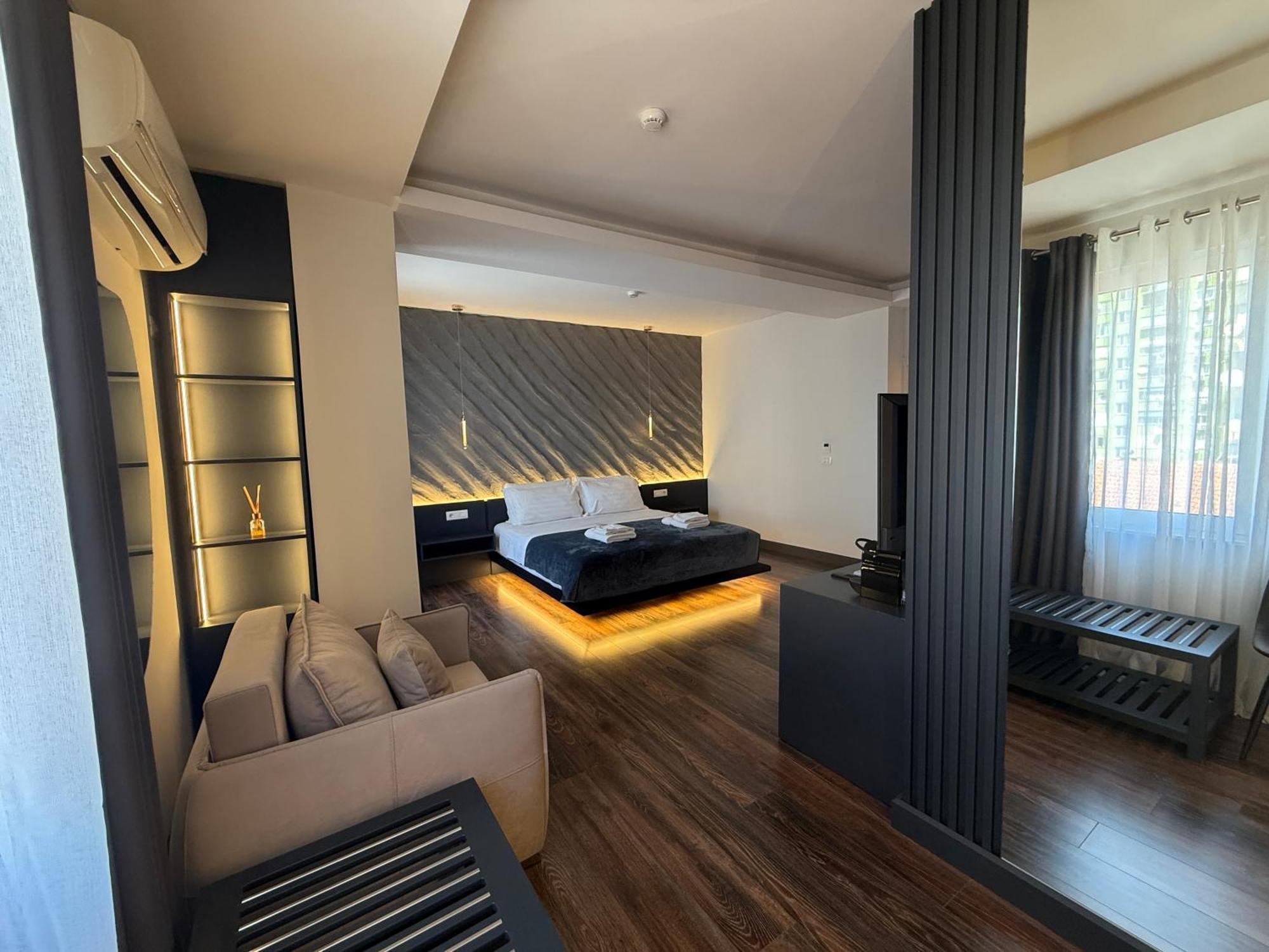 Tirana Central Rooms Esterno foto